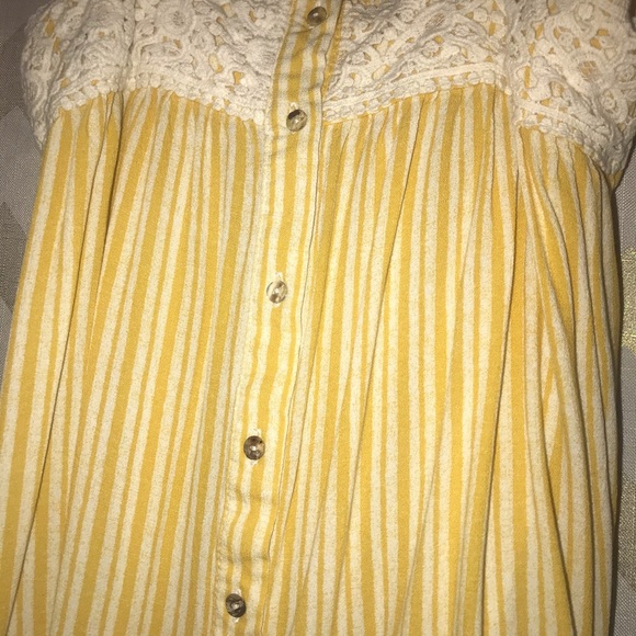 Eyeshadow flowy top - Picture 3 of 3